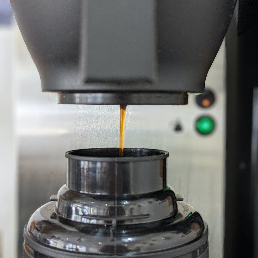 On batch today we have some coffee from our buddies down @hardlinescoffee 
 #filter #fıltercoffee #batchbrew #hardlinescoffee #specialtycoffee