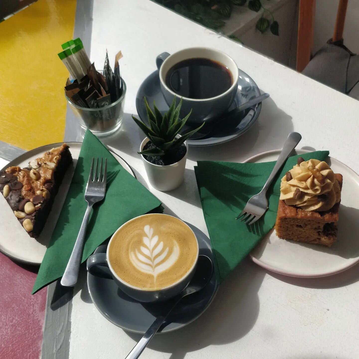 Sorry folks, we'll be closed tomorrow (Monday) 😟
Definitely back on Tuesday 8.30 - 5 ✌️